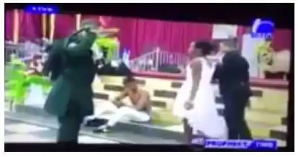 Controversial Ghanaian cleric whips hell out two adults for engaging in pre-marital s*x